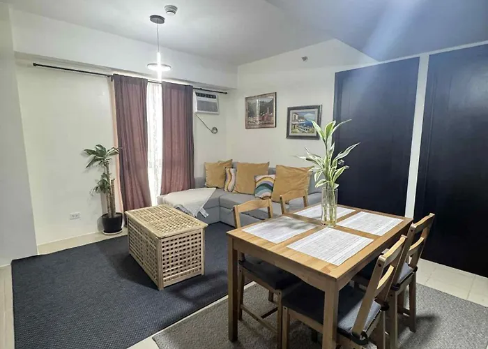 Lights And Cozy Nights Apartment Manila
